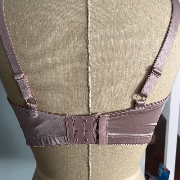 Amoureuse Embroidered Lace Beautiful Bra size 38DD - Picture 7 of 11